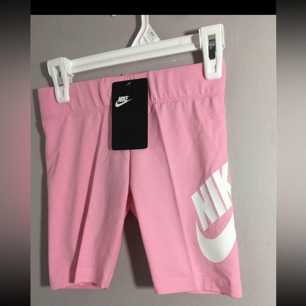 NWT Girls Nike Bike Style Shorts Size 6